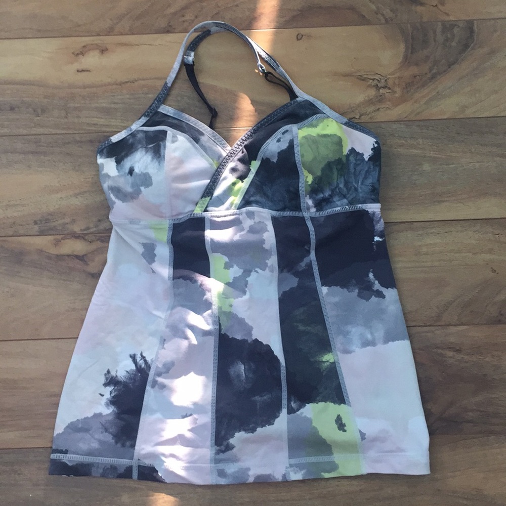 Lululemon tank